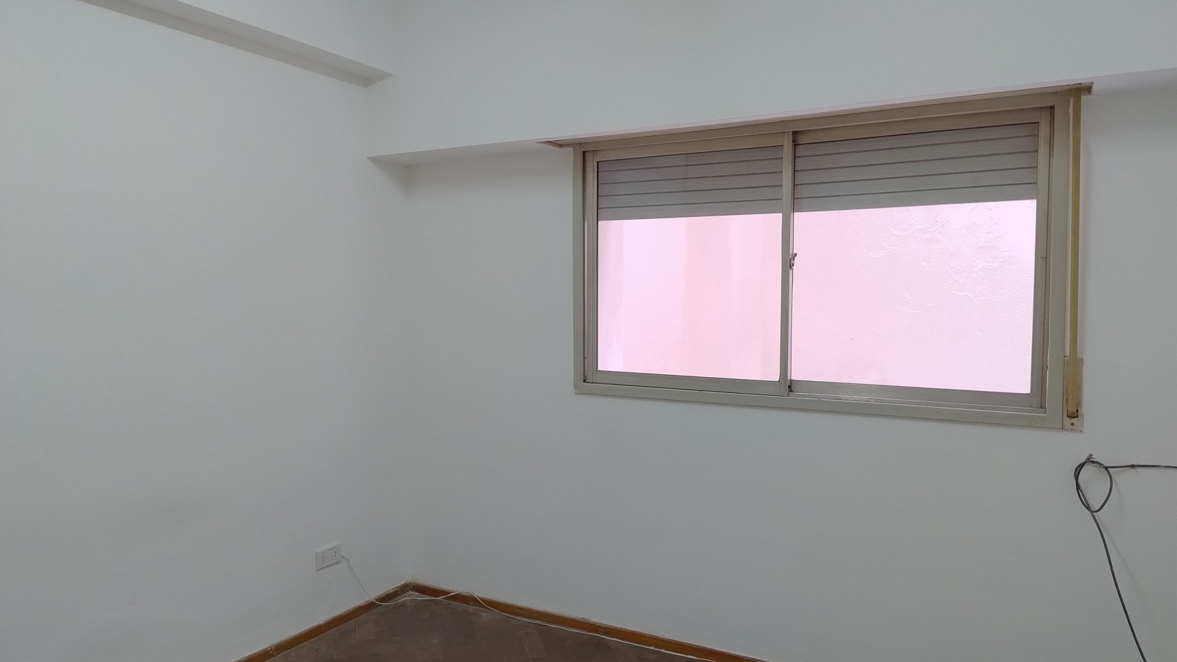 1 Dormitorio con patio. Corrientes 1270