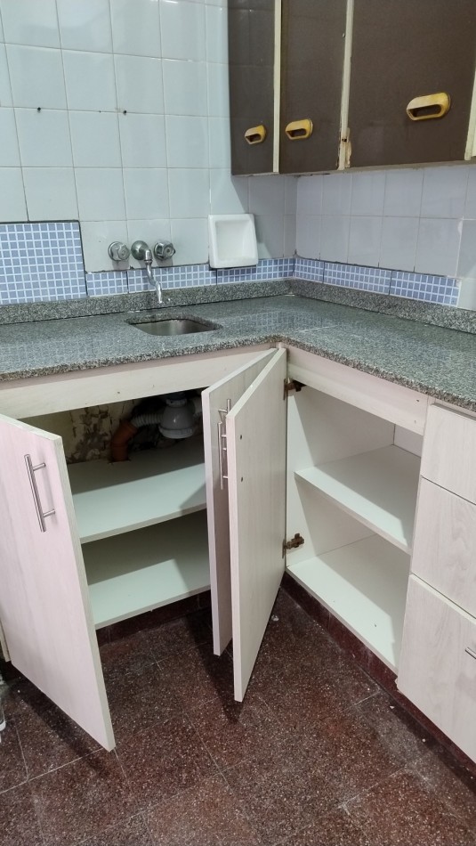 1 Dormitorio con patio. Corrientes 1270